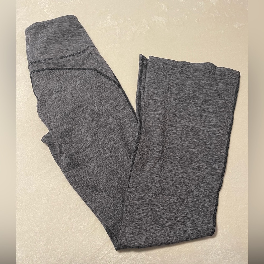Lululemon super high waist Groove Flair leggings, size 8. NWOT